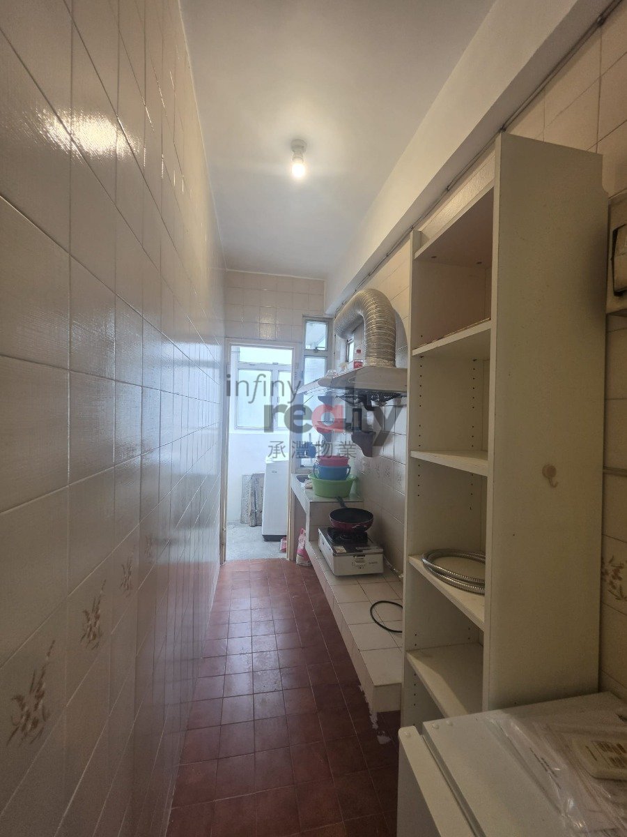 ST. FRANCIS MAN Wan Chai M 000213 For Buy