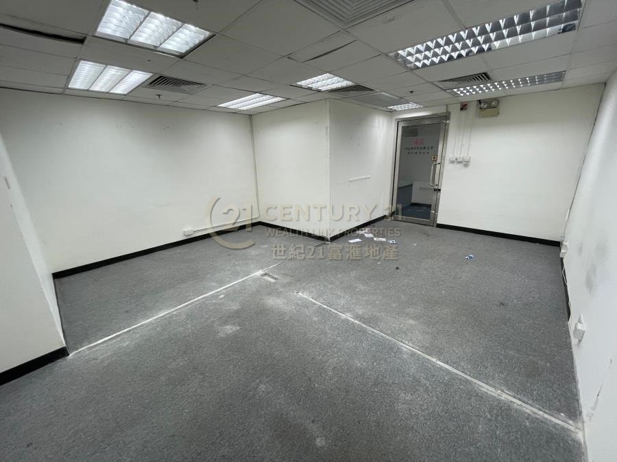 NEW MANDARIN PLAZA   Tsim Sha Tsui 013310 For Buy