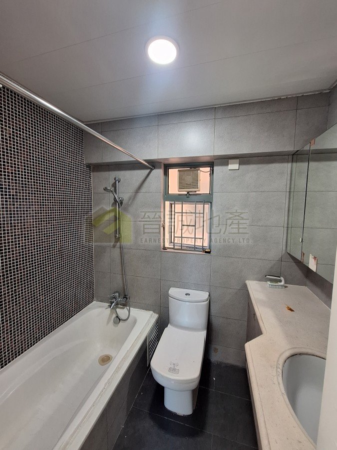 SEA CREST VILLA PH 01 BLK 02 Tsuen Wan H R039062 For Buy