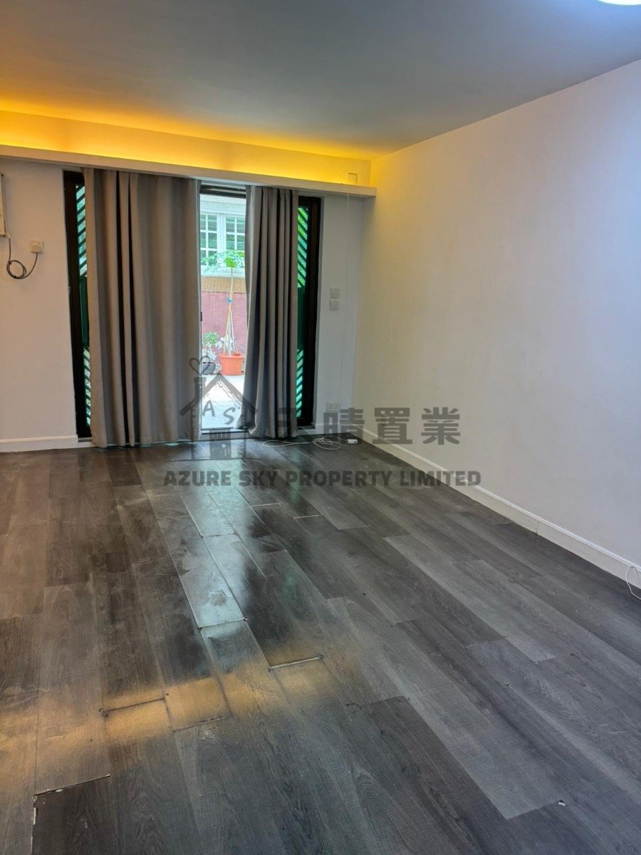 LEON HSE Yuen Long 000377 For Buy