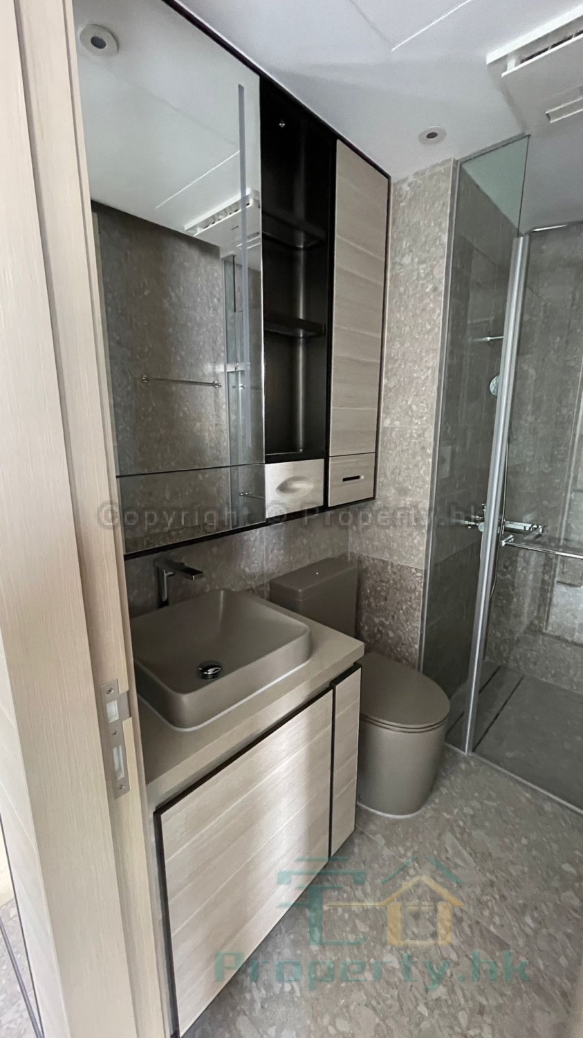 ARTISAN GDN To Kwa Wan H C505749 For Buy
