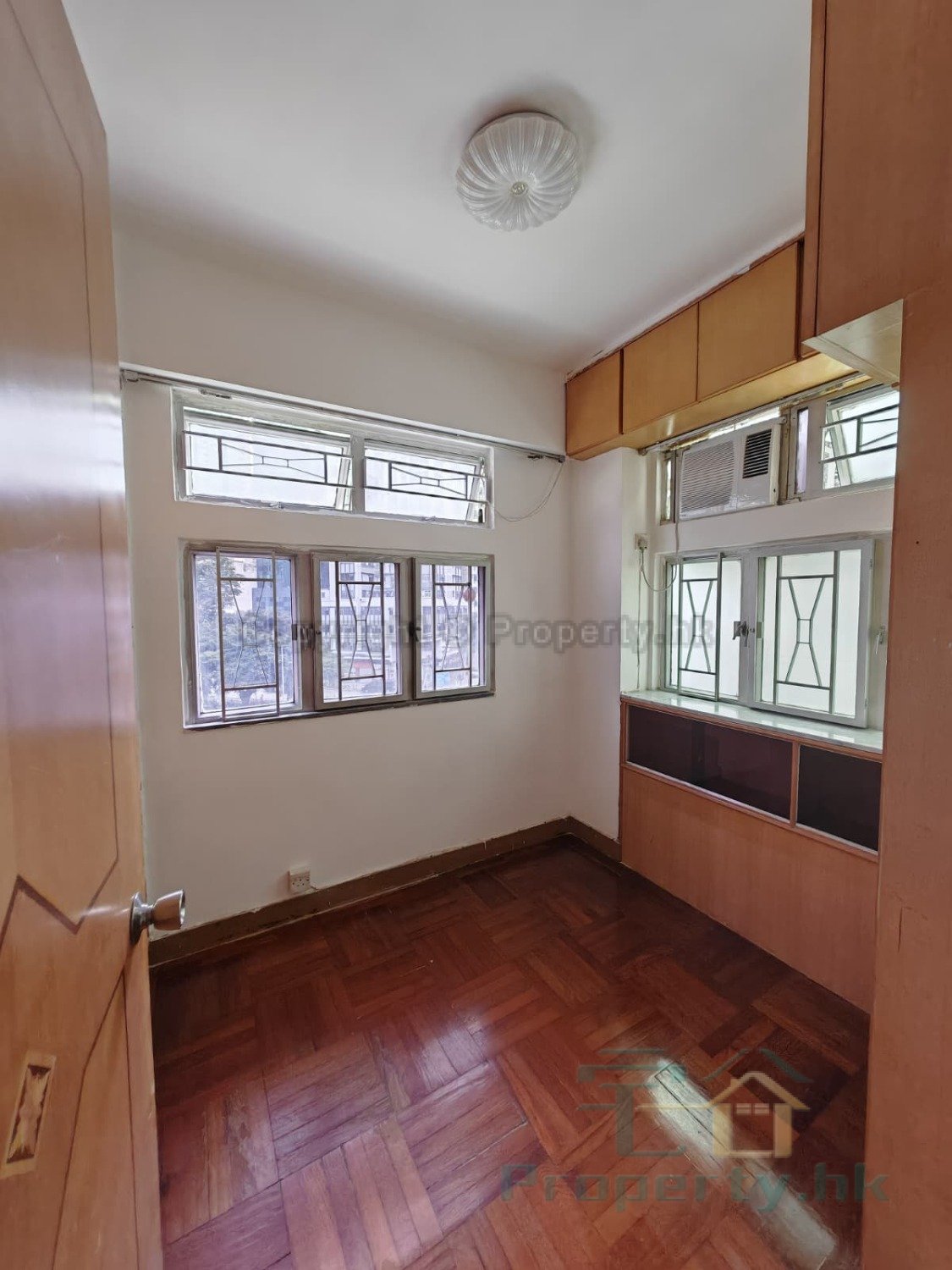 LEE TAK CHEONG BLDG Sham Shui Po 1826086 For Buy
