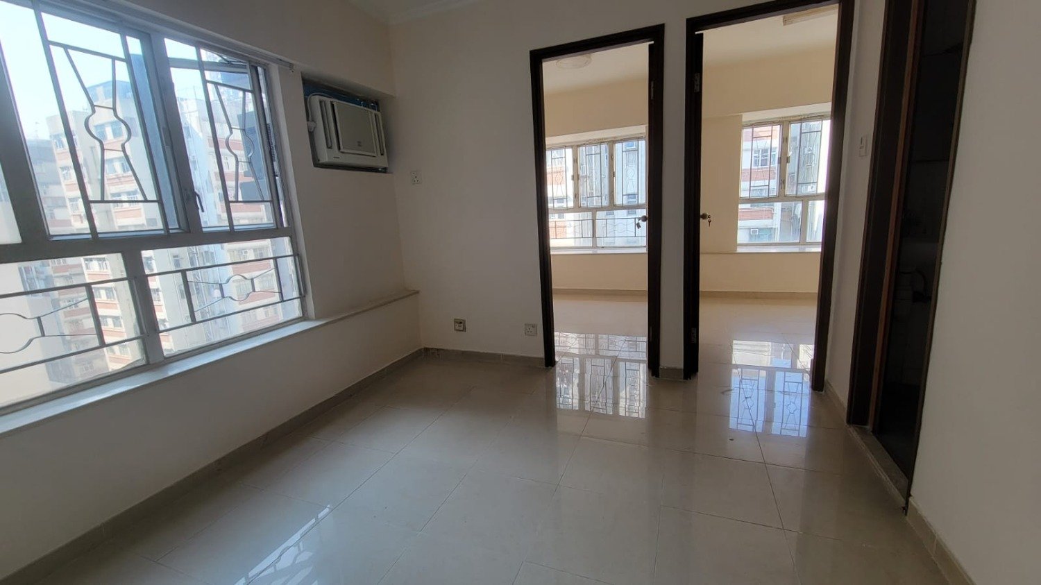 HOI HONG BLDG BLK 01 Tai Kok Tsui H 1798620 For Buy