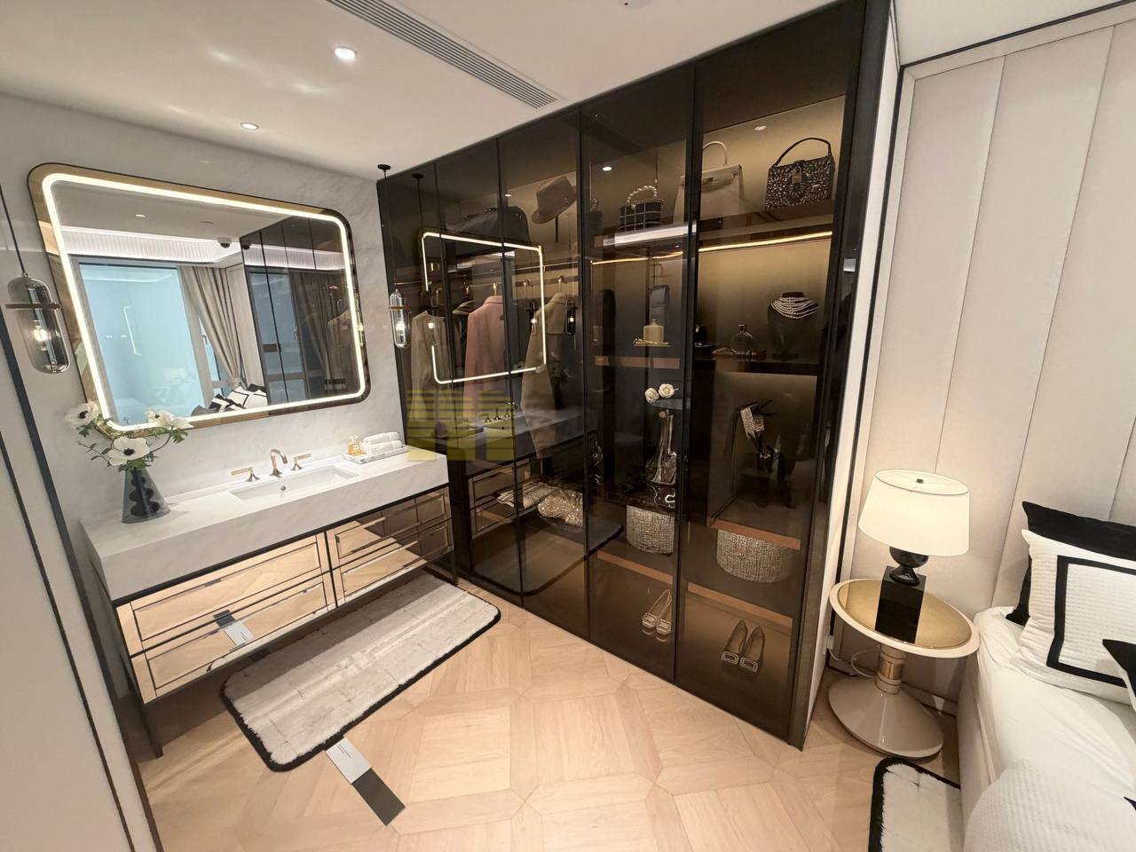 THE SOUTHSIDE Wong Chuk Hang 1816896 For Buy