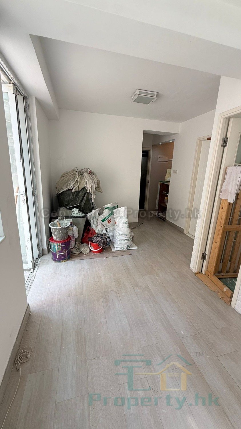 EVORA BLDG Sheung Wan L 1843352 For Buy