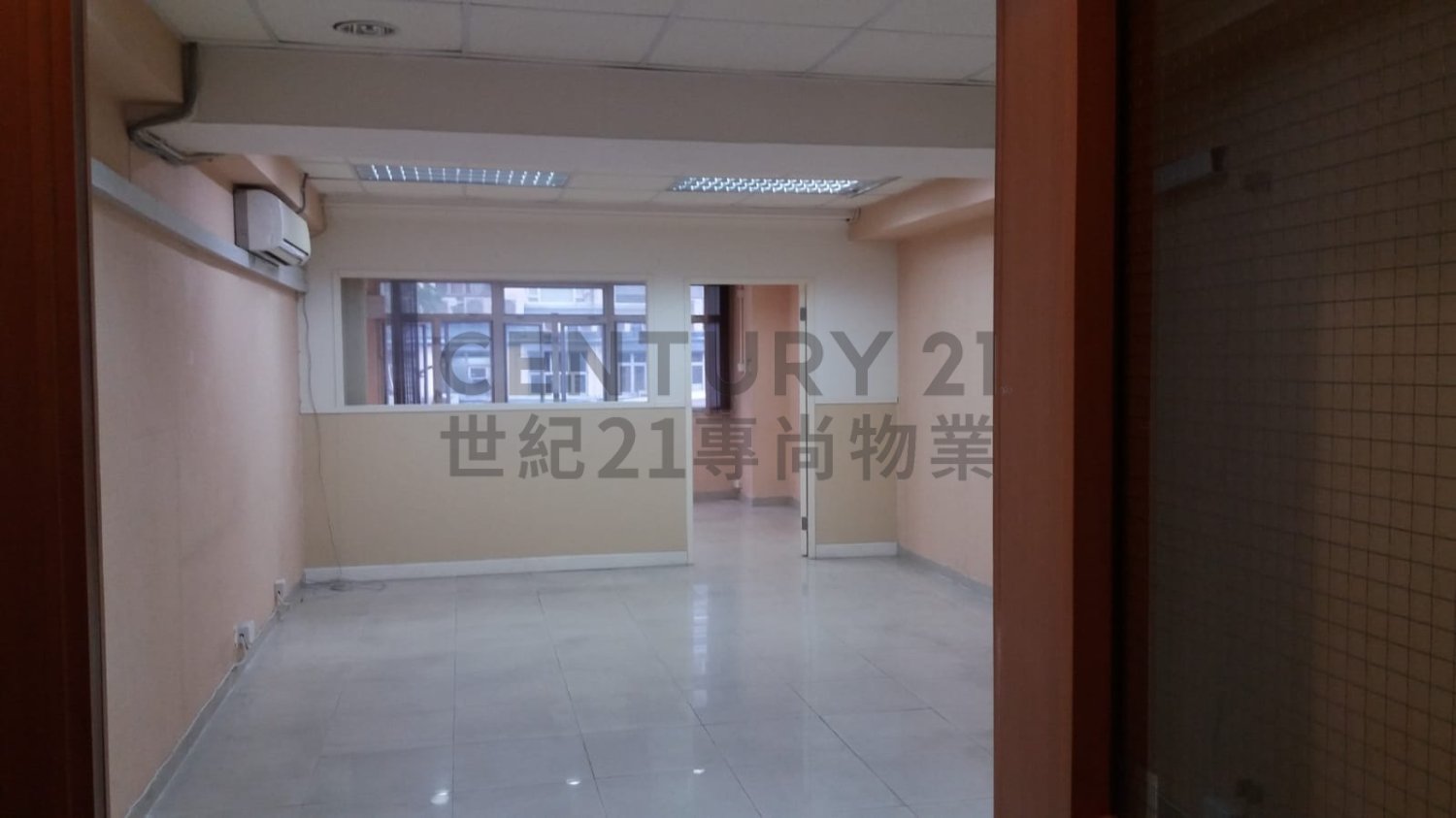 NEW CITY CTR Yau Tong L C111473 For Buy