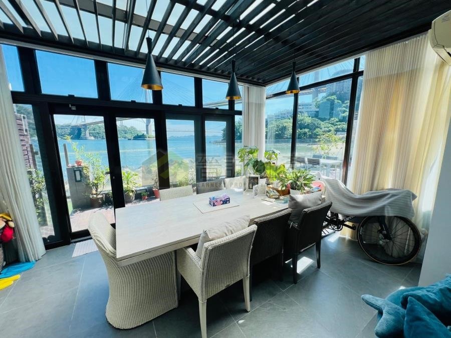 ROYAL DRAGON VILLA Tsuen Wan B042359 For Buy
