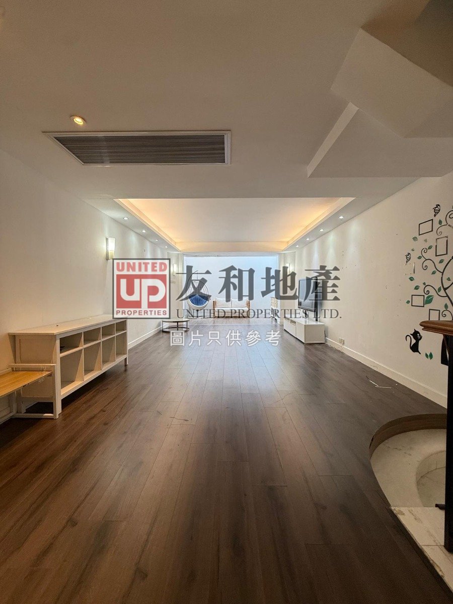 SUNDERLAND EST TOWNHOUSES Kowloon Tong T165946 For Buy
