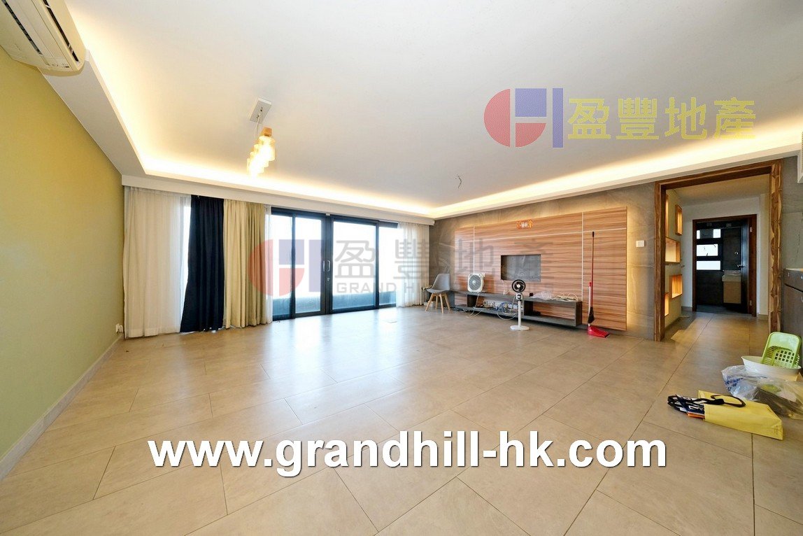 TKO.ONE FLOOR VILLAGE HSE Tseung Kwan O M 021825 For Buy