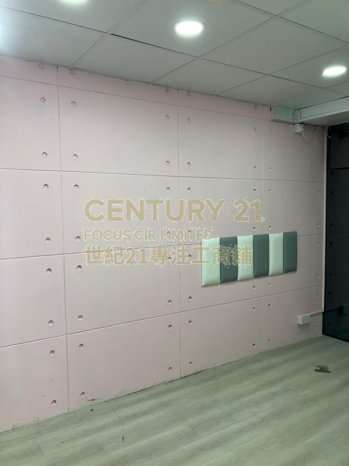 NO.2 CARNARVON RD Tsim Sha Tsui M K223936 For Buy
