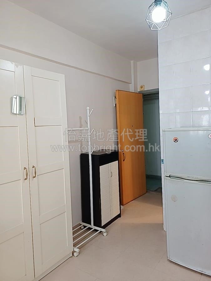 TAK LEE BLDG Quarry Bay H 114624 For Buy