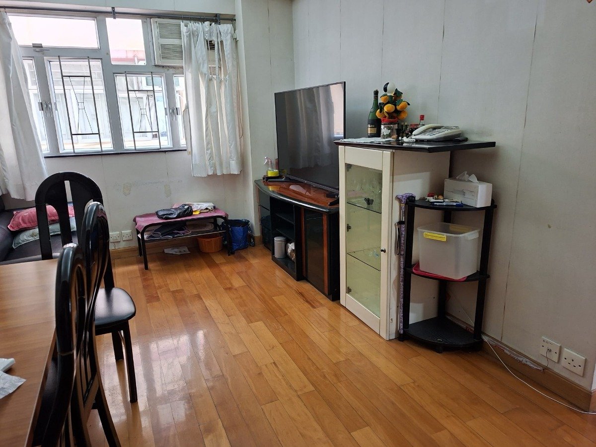 COSMOPOLITAN EST BLK F TAI FUNG BLDG Tai Kok Tsui H 1795600 For Buy