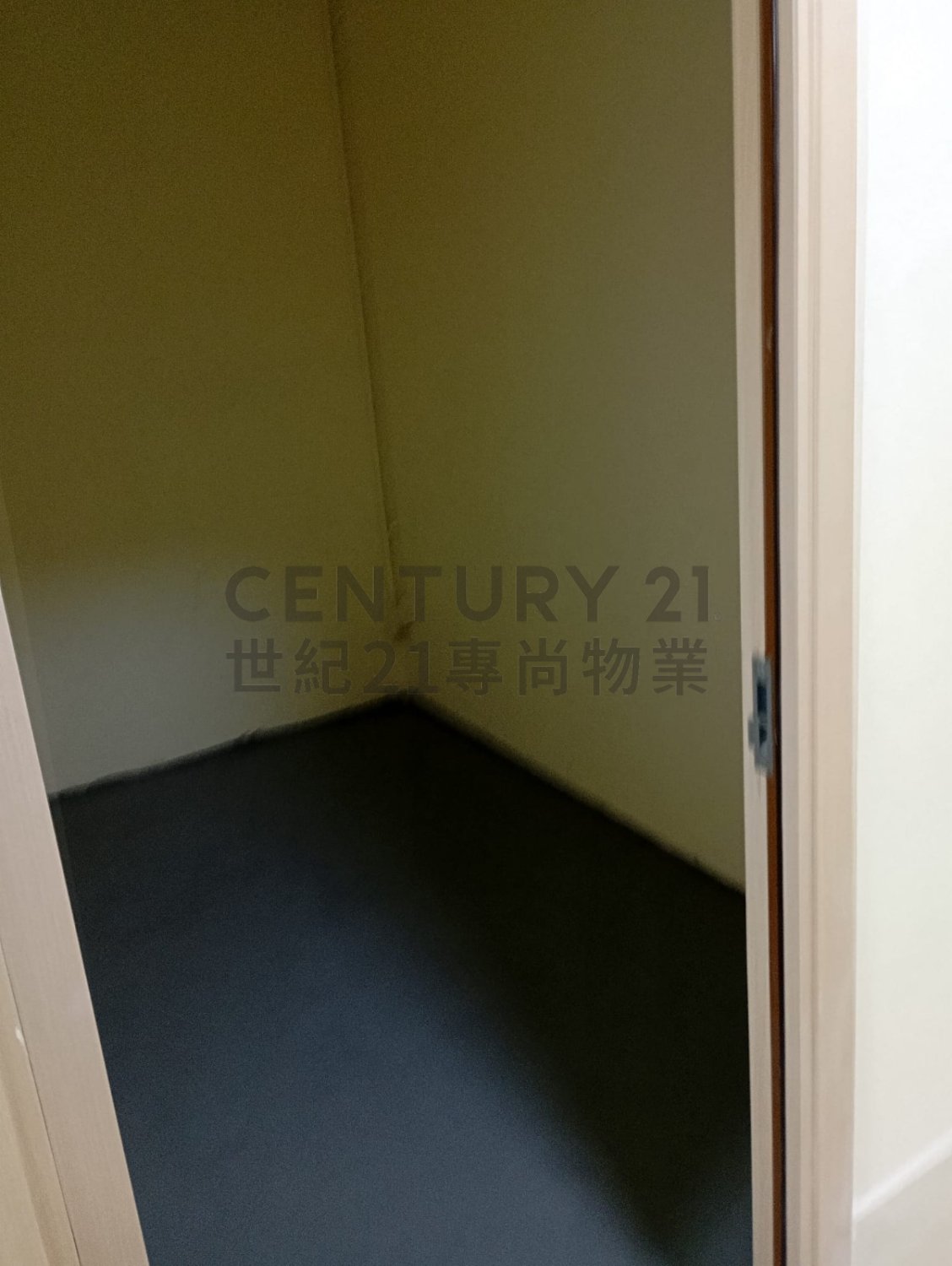 VIET SHING FTY BLDG Kwun Tong L C213152 For Buy