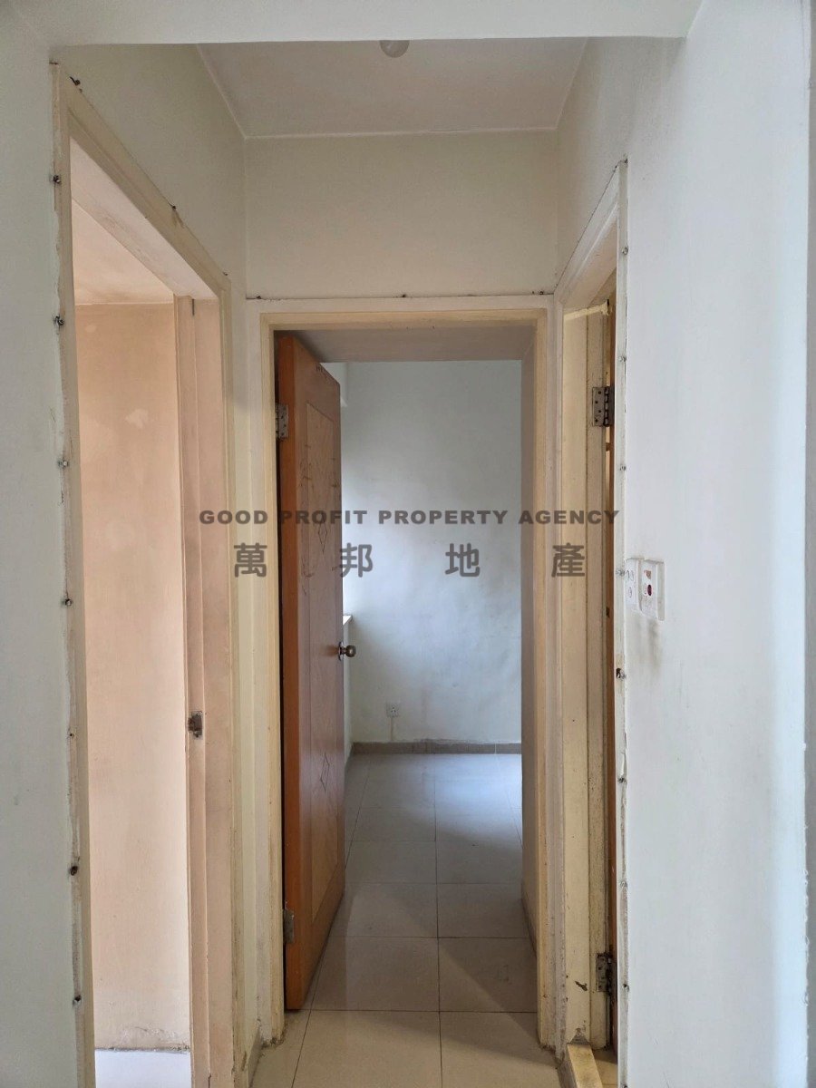 ABERDEEN CTR BLK I KONG WING COURT Aberdeen L A001904 For Buy