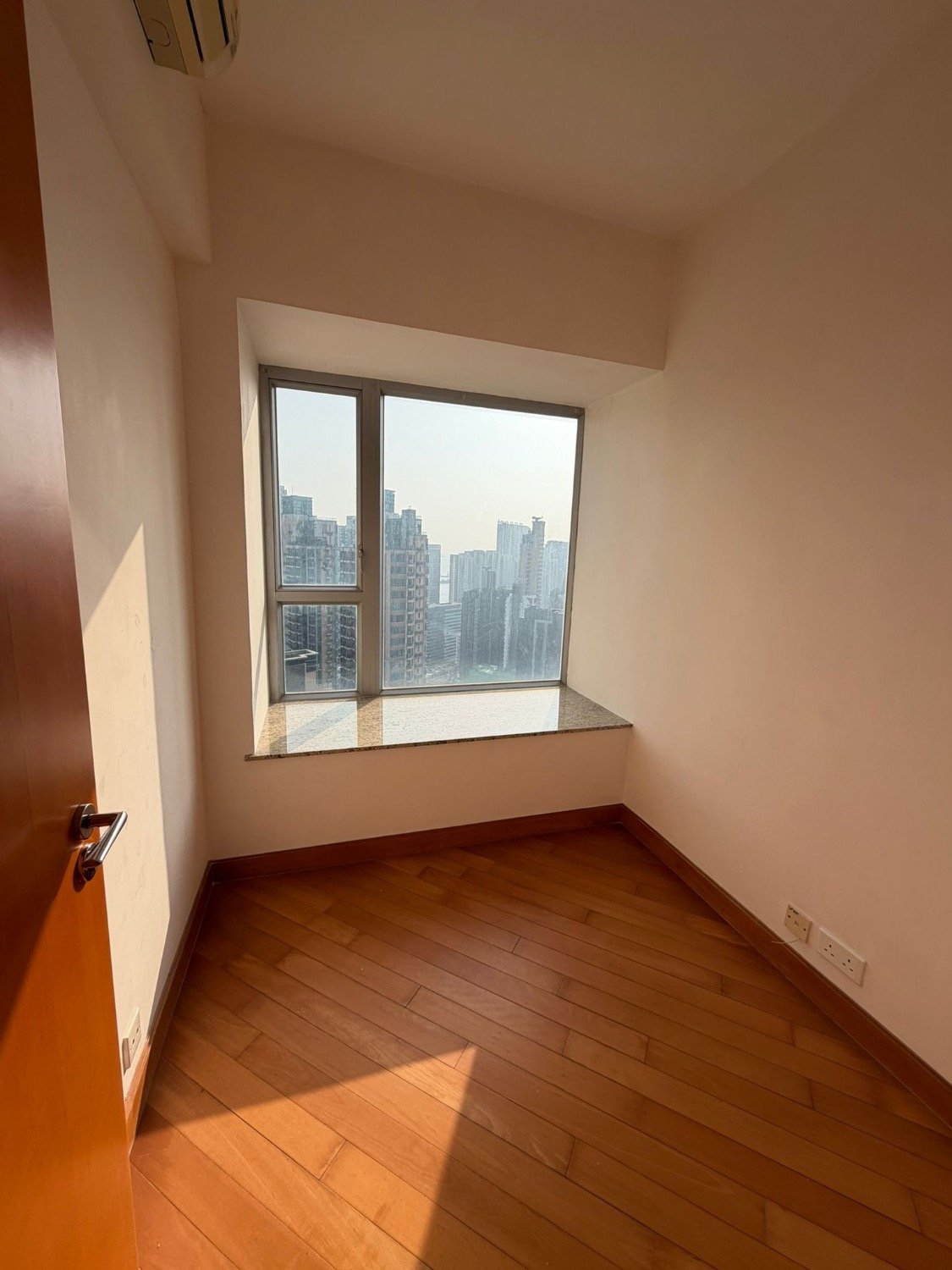 I-HOME Tai Kok Tsui H 1818454 For Buy