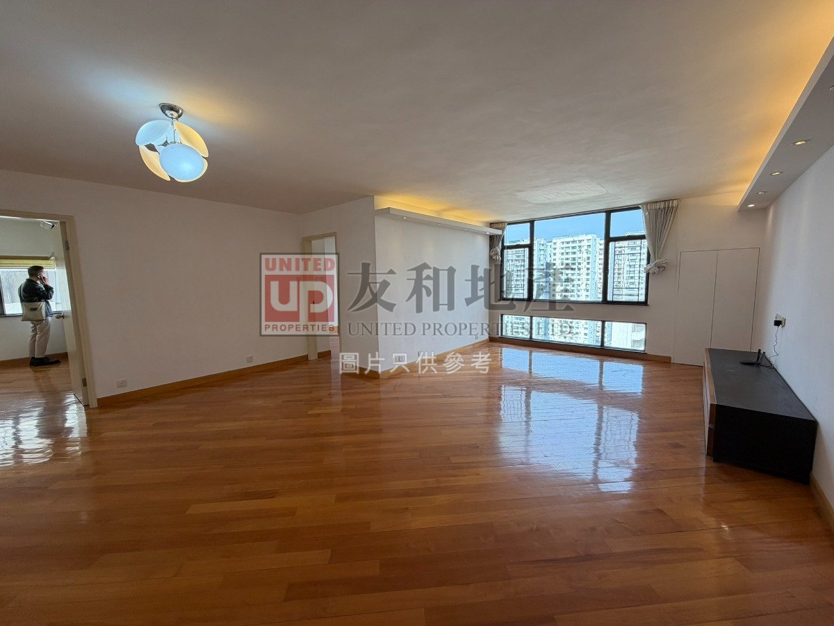 MOUNTAIN COURT BLK B Ho Man Tin M K130333 For Buy