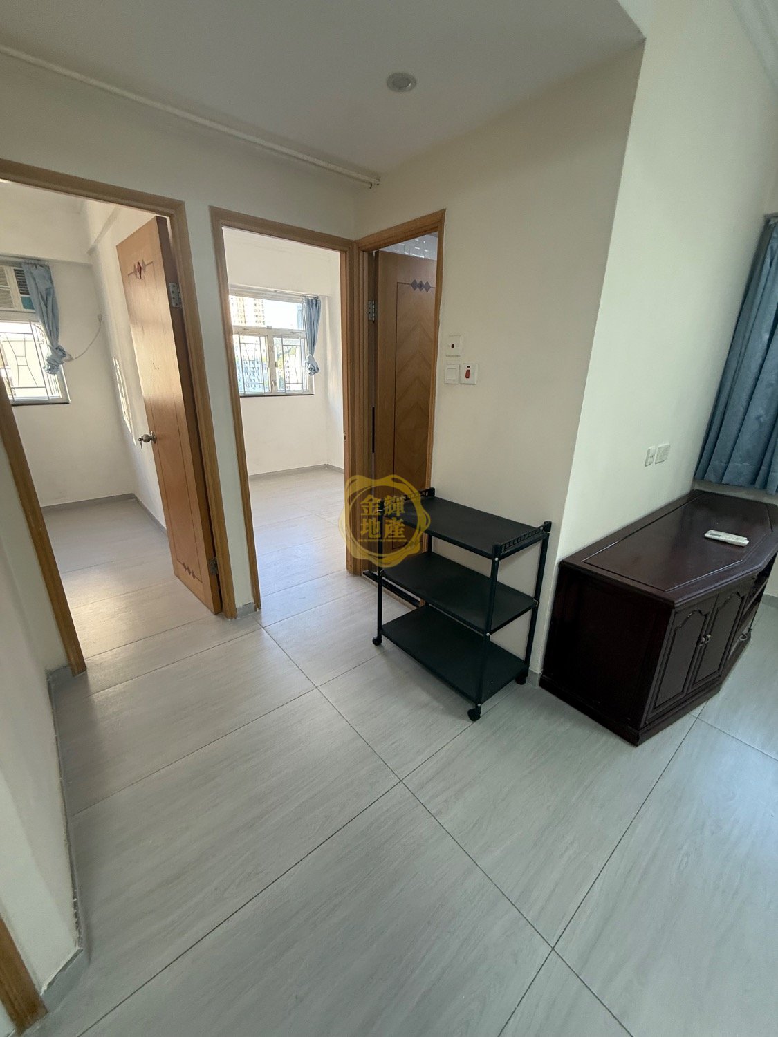SHUN SHING BLDG Tuen Mun M S011375 For Buy