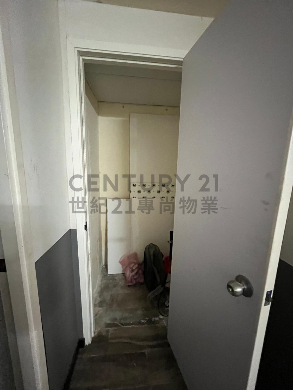 HUMPHREYS AVE 5-5A Tsim Sha Tsui L C134966 For Buy
