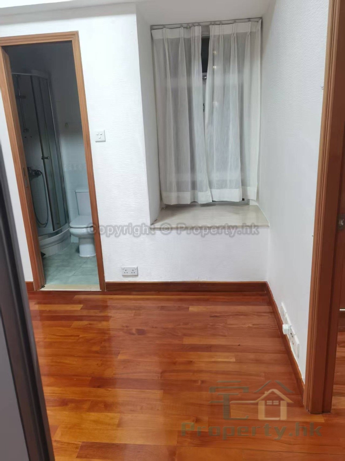 KAM KWAN BLDG Sai Ying Pun 1810424 For Buy