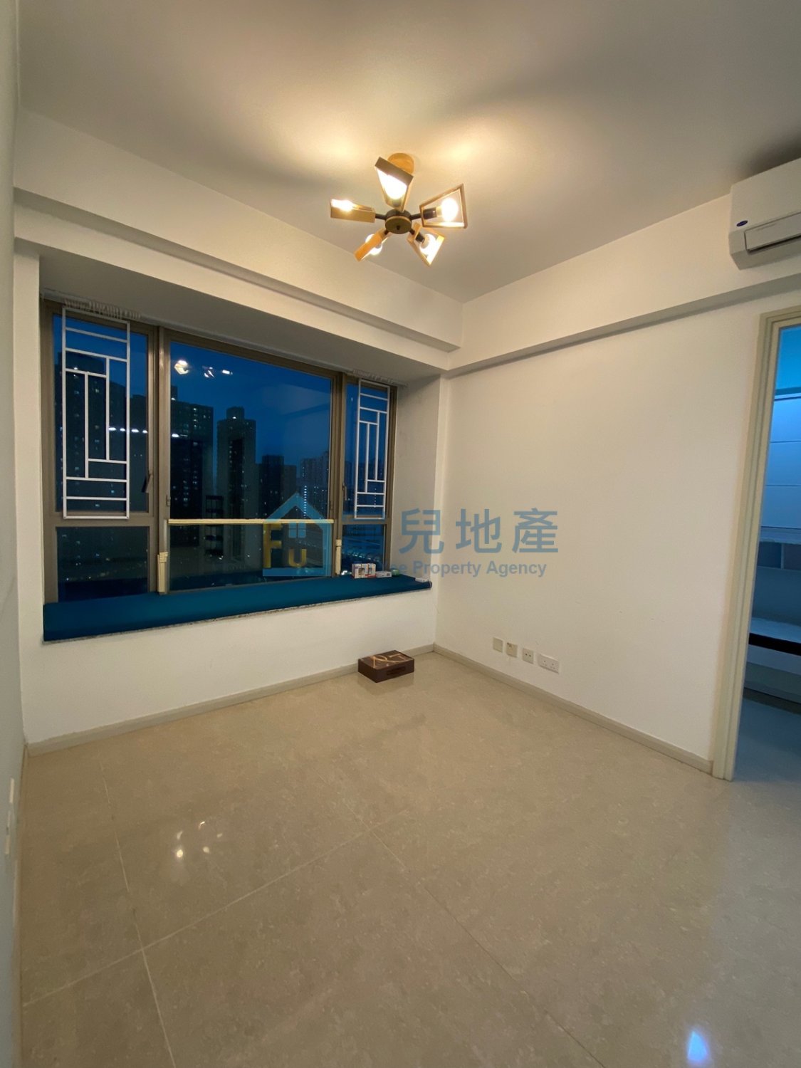 YUCCIE SQUARE TWR 02 Yuen Long H 000129 For Buy