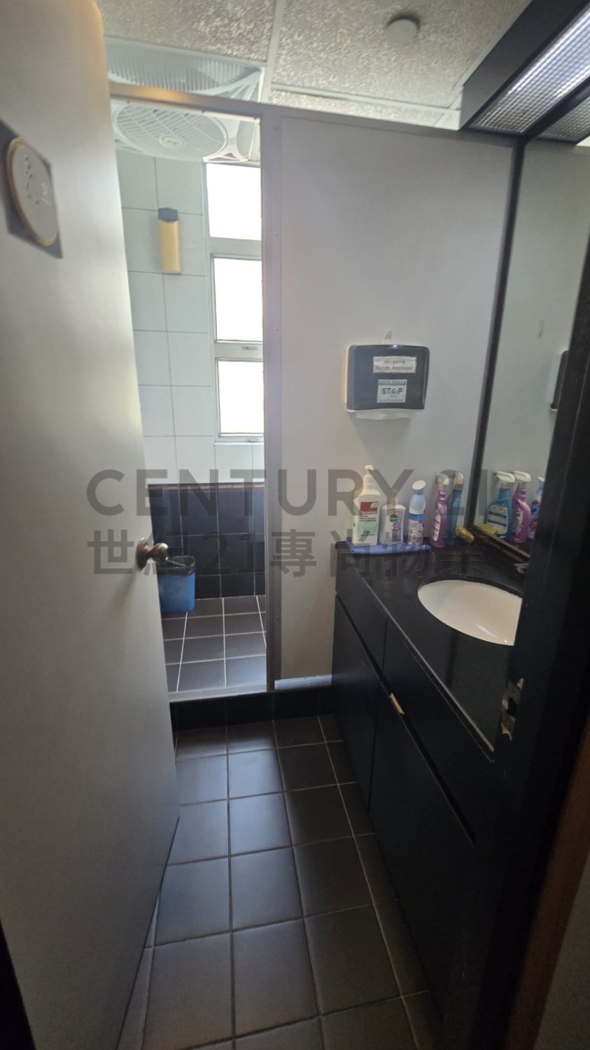 KONG NAM IND BLDG BLK A Tsuen Wan H C138994 For Buy