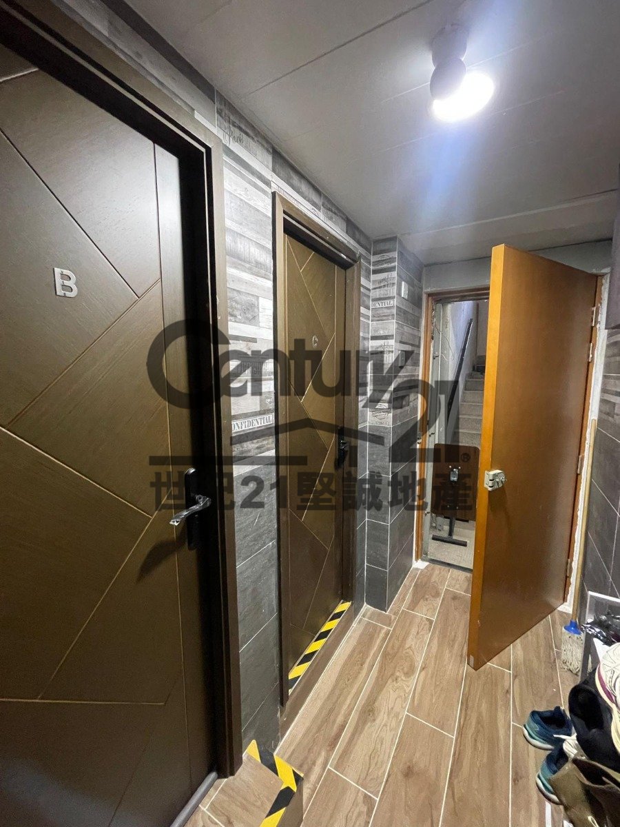 BELCHER'S ST 137 Kennedy Town L K068574 For Buy