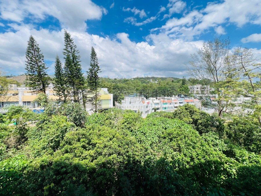 CASTLE PEAK VILLAS BLK B Tuen Mun L T032104 For Buy