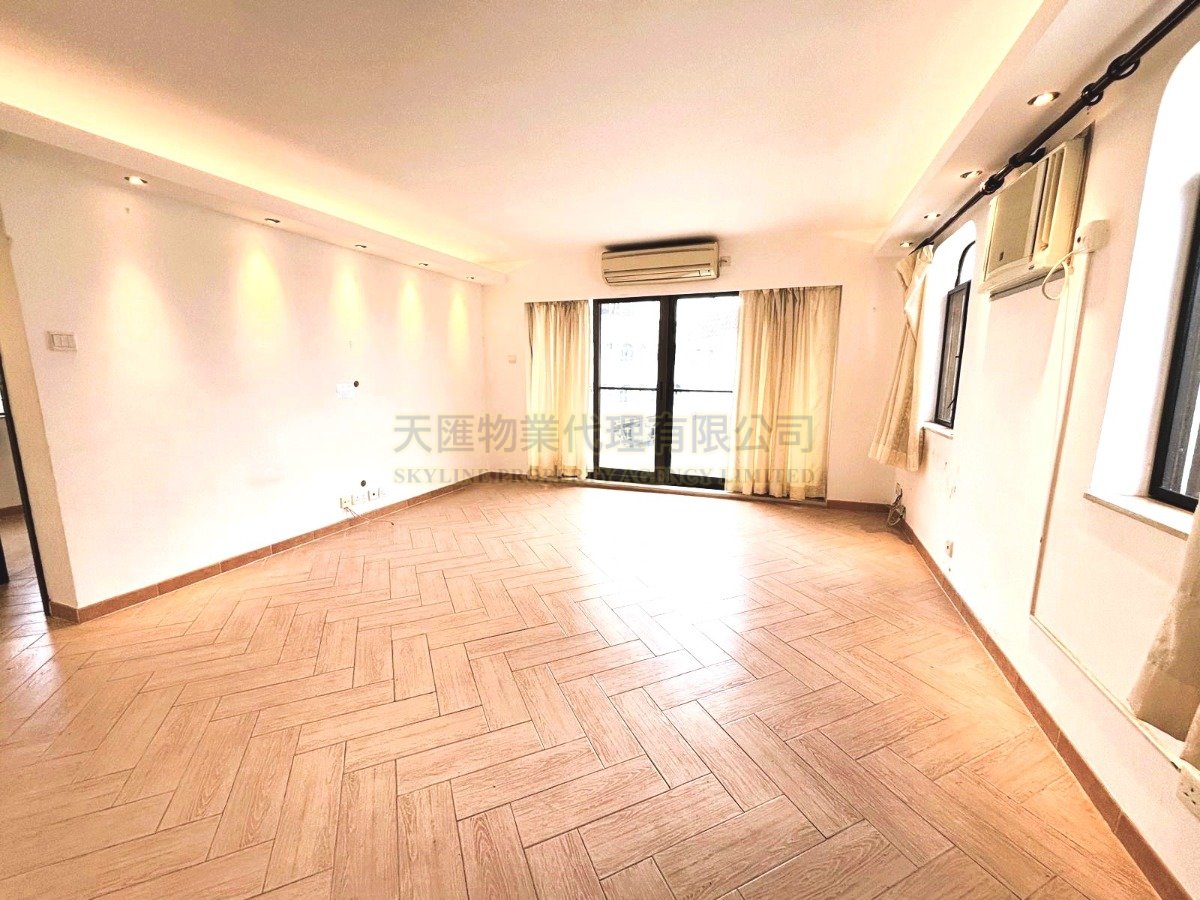 Yuen Long H 057204 For Buy
