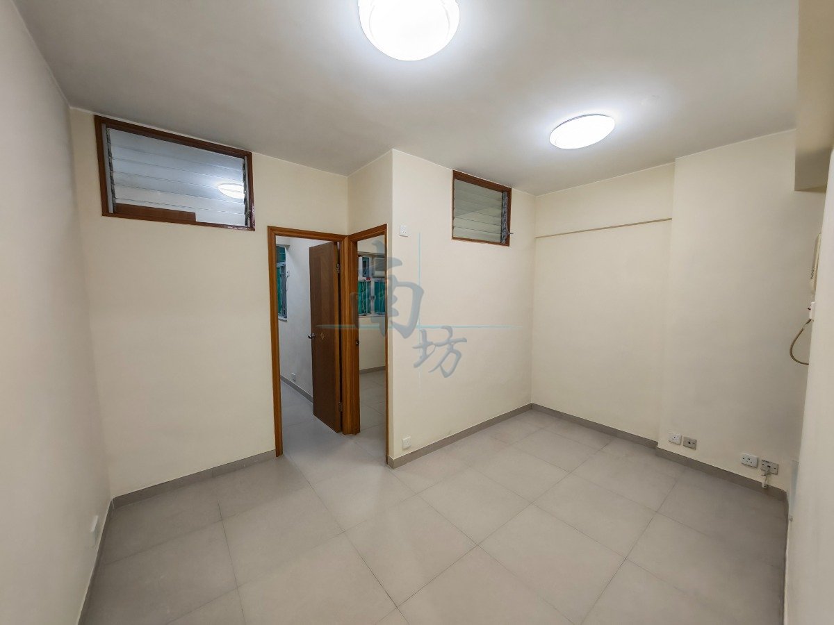 YICK FAT BLDG Quarry Bay E055670 For Buy
