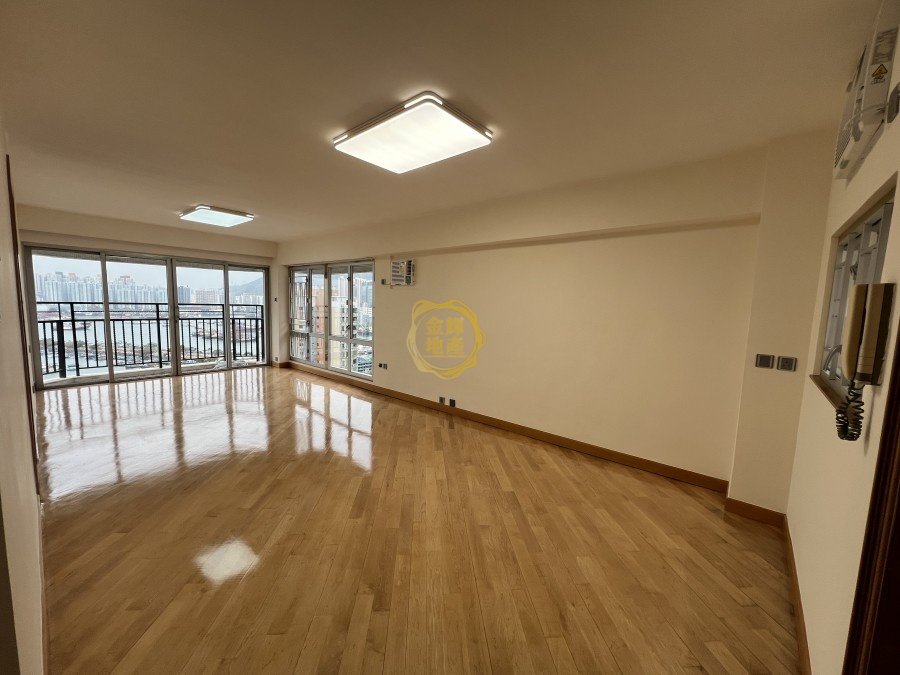 DRAGON INN COURT Tuen Mun M S003841 For Buy