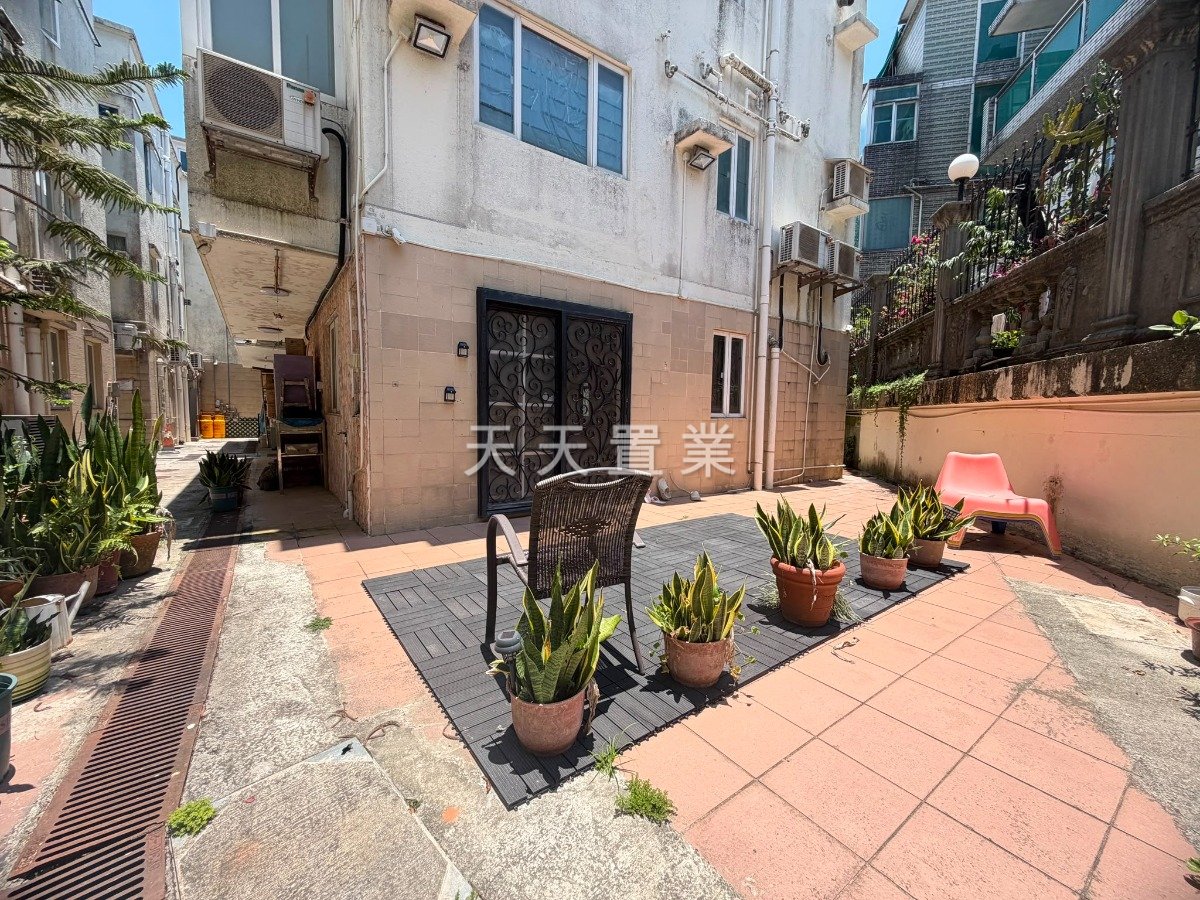 CHUN SING GDN Tseung Kwan O L 021677 For Buy