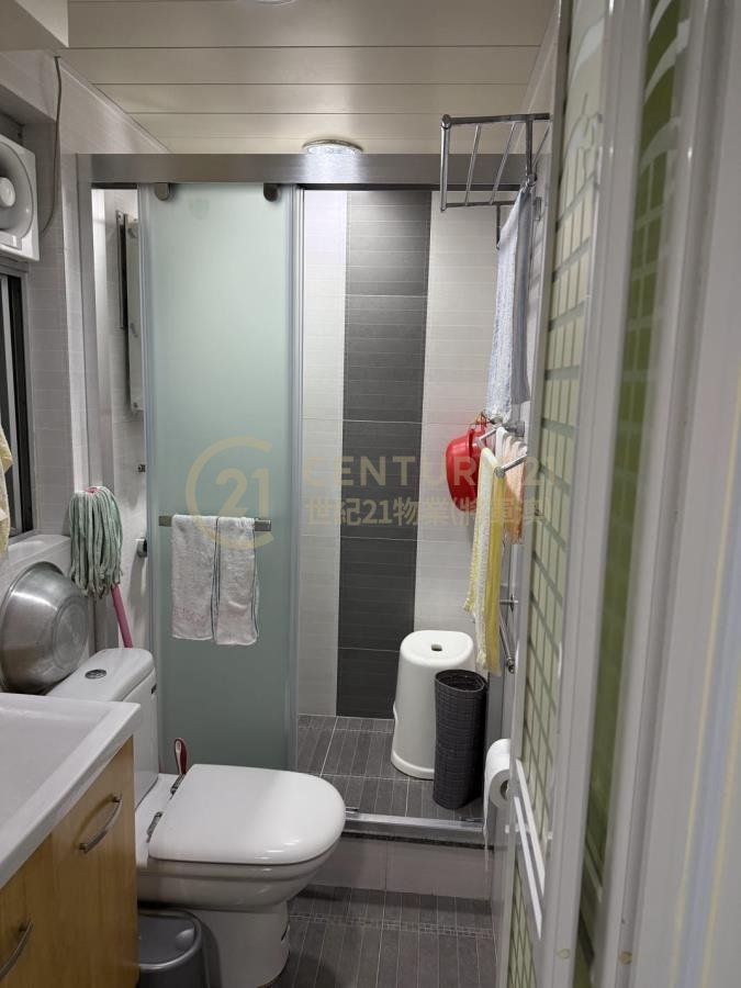 顯明苑 (連地價) 顯明苑 (連地價)