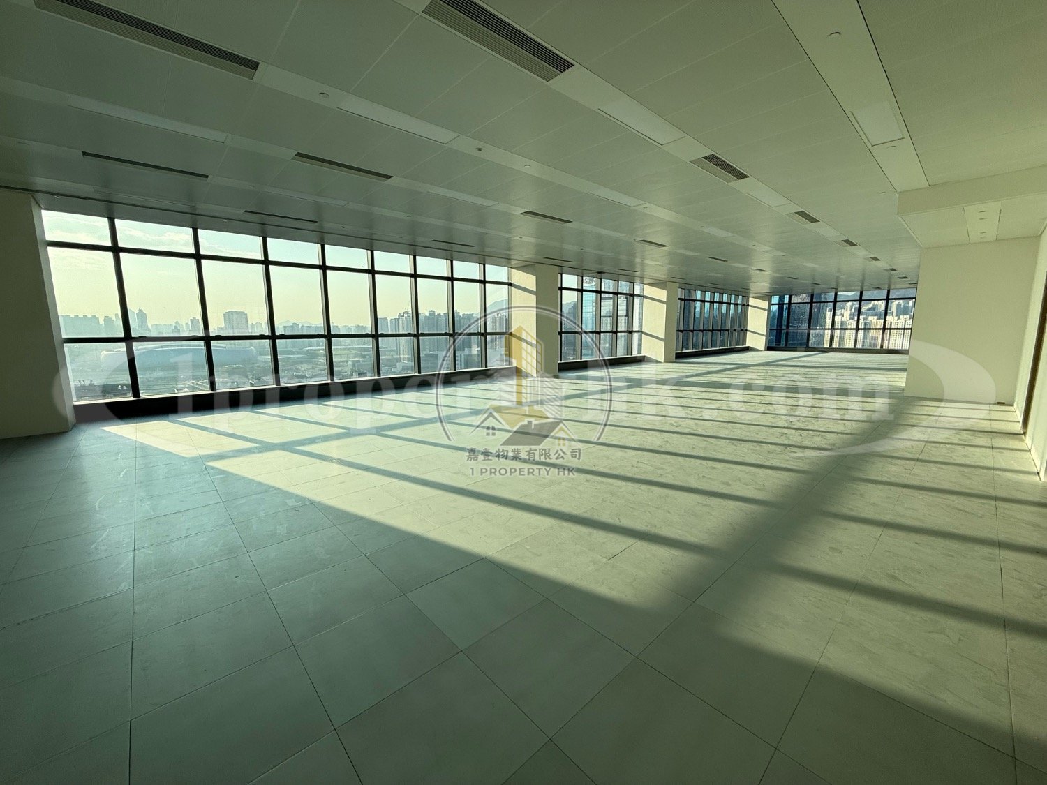 FIRST GROUP CTR Kowloon Bay H 1811532 For Buy