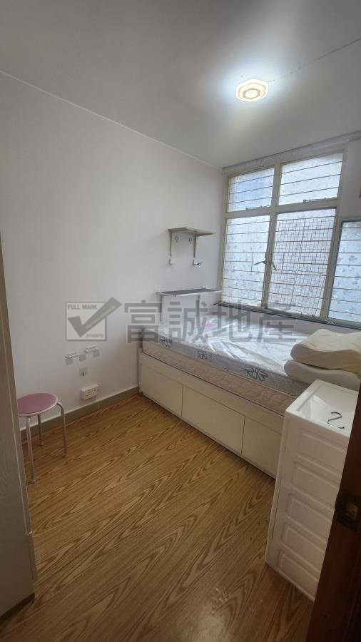 FUNG TAK ESTATE Diamond Hill M T124942 For Buy