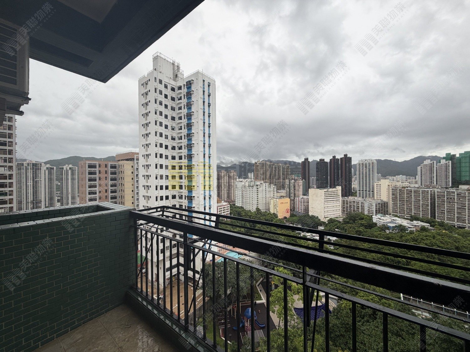 CLAYMORE GDN Shatin H 1860134 For Buy