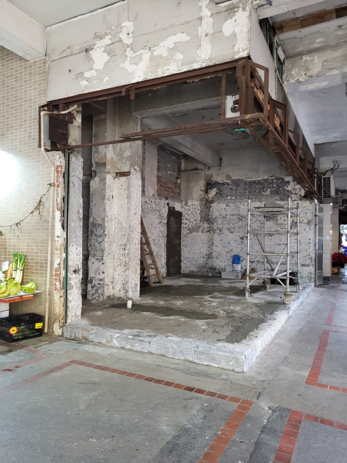 MEI FOO PH 01 SHOPS Lai Chi Kok C223850 For Buy