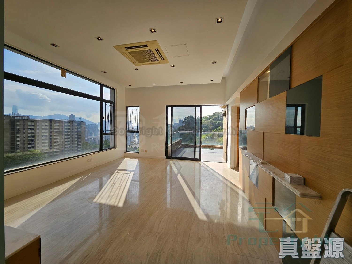 DYNASTY HTS DYNASTY VILLA BLK 01 Shek Kip Mei M 1833038 For Buy