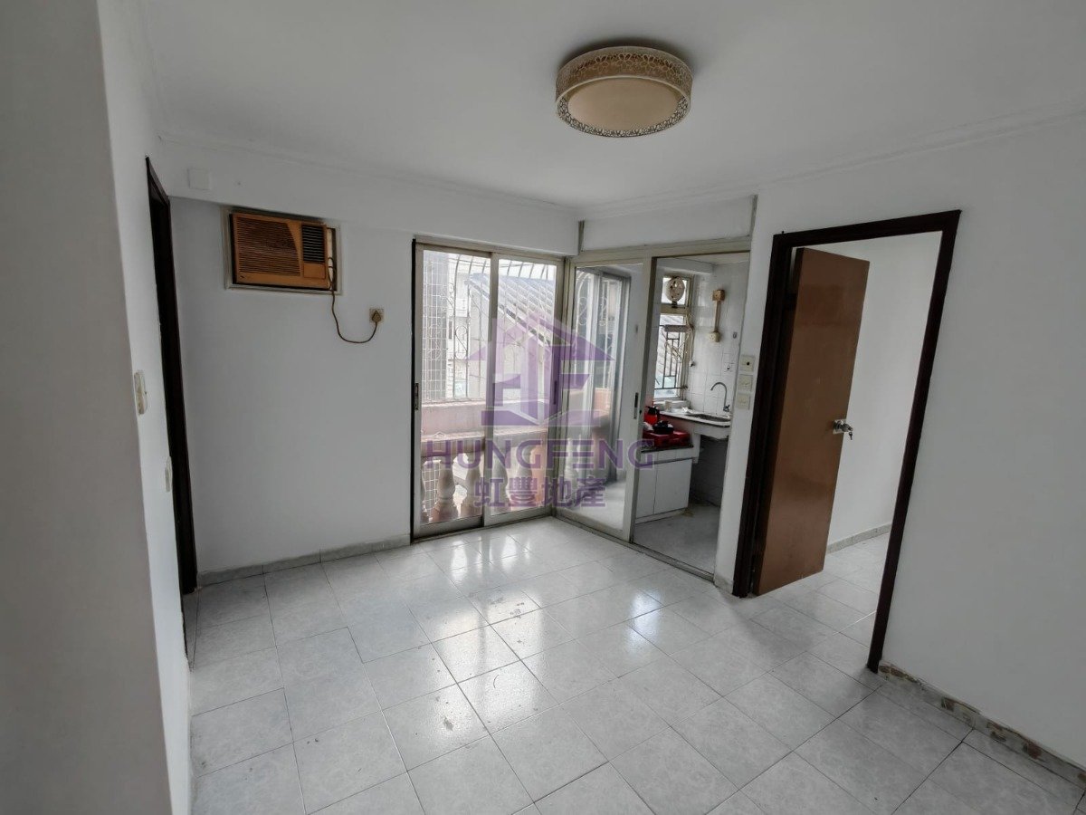 TSEUNG KONG WAI Yuen Long 018673 For Buy