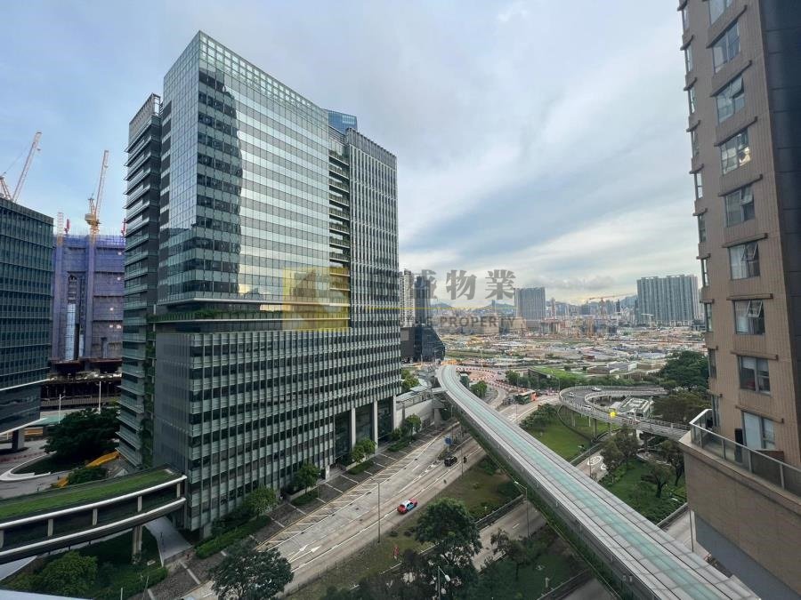 譽港灣 4房套連儲物套 相片 2