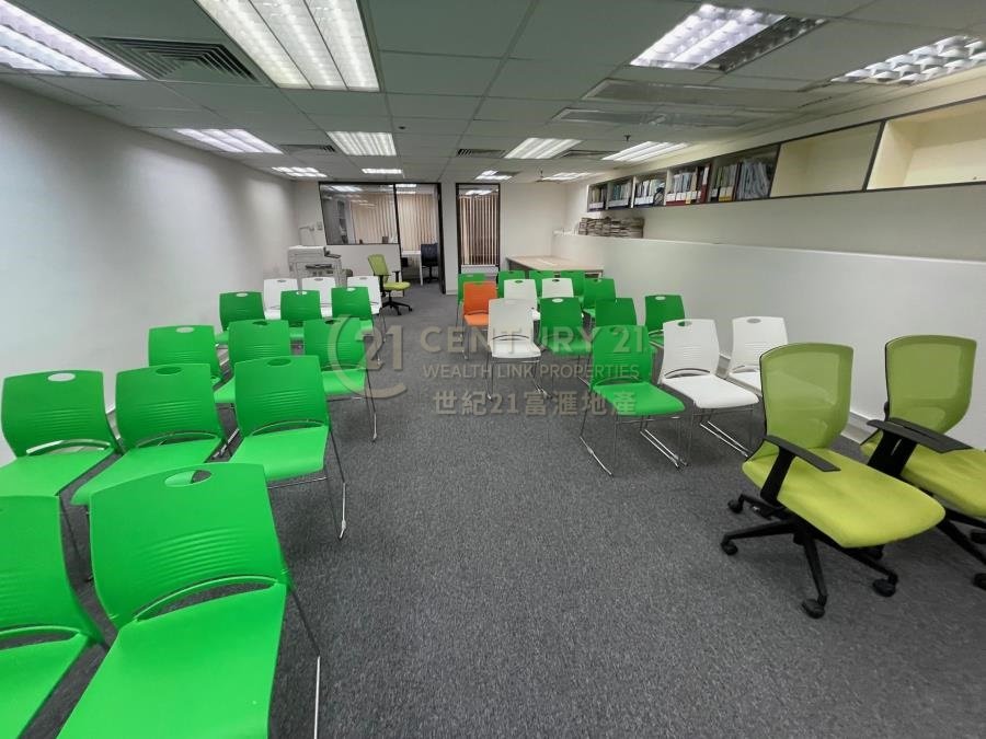 NEW MANDARIN PLAZA Tsim Sha Tsui 011654 For Buy