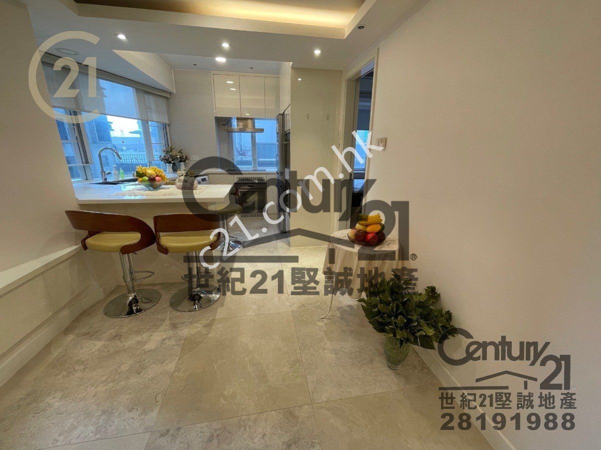 NAM HUNG MAN BLK A Kennedy Town L M047828 For Buy