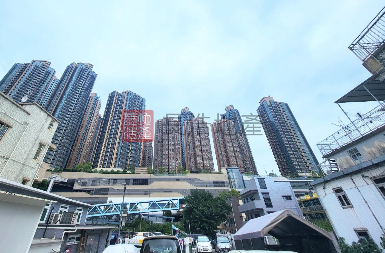 酒樓超市快餐戲院。生活訊套一應俱全 Yuen Long 1815314 For Buy