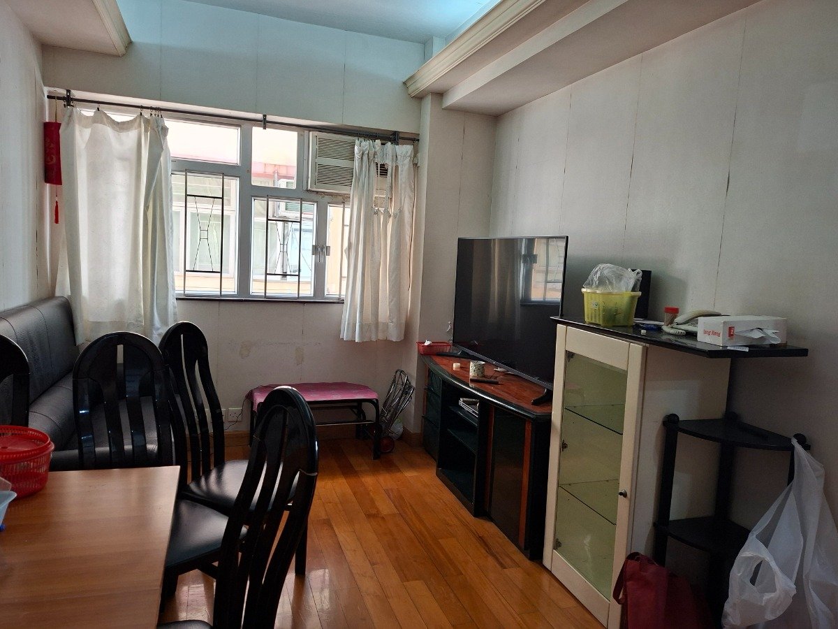 COSMOPOLITAN EST Tai Kok Tsui H 1765982 For Buy