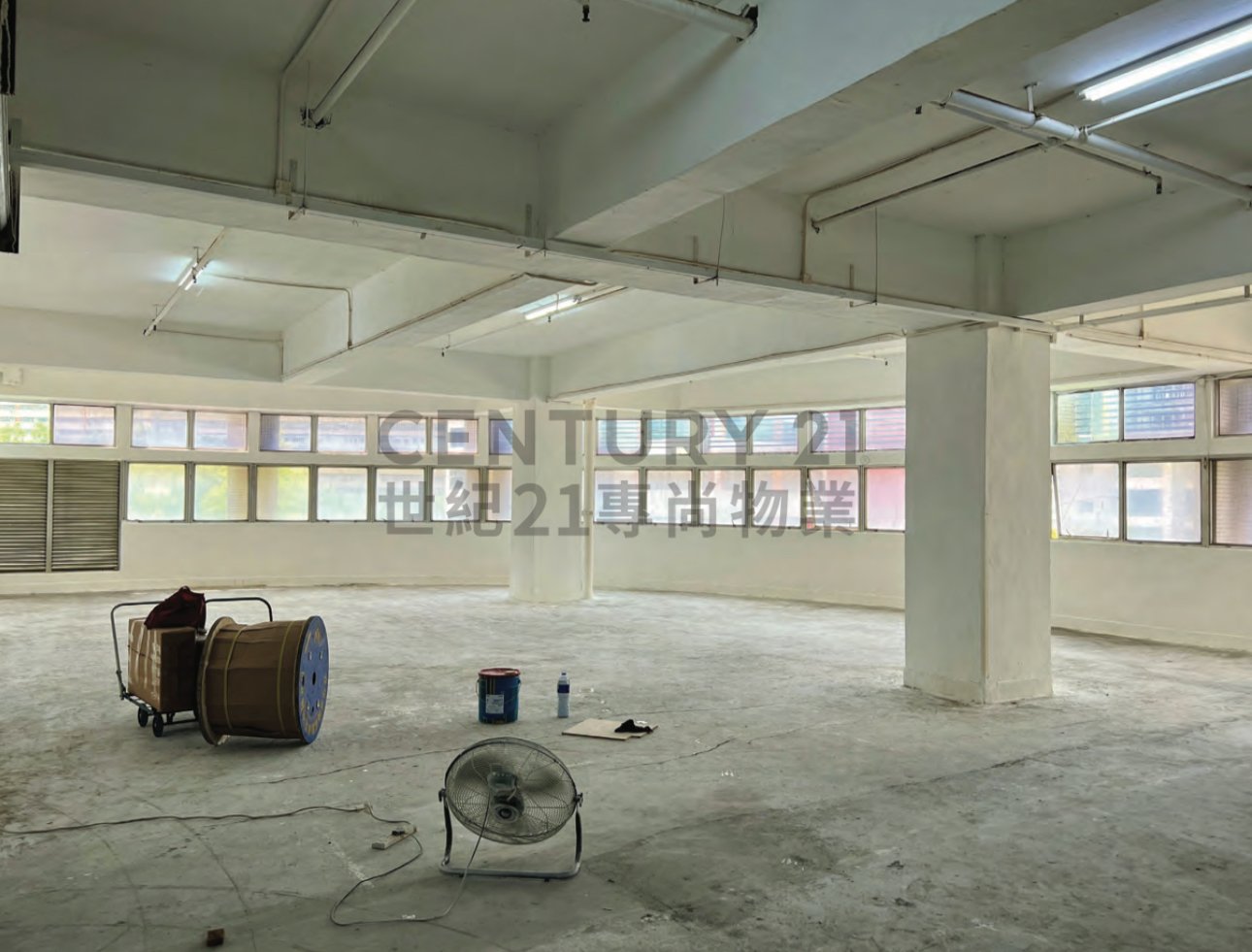 SUN FUNG CTR Kwai Chung M C223647 For Buy
