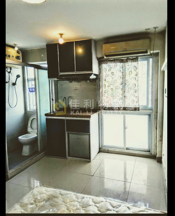 KA KING TERR Yuen Long Y037940 For Buy