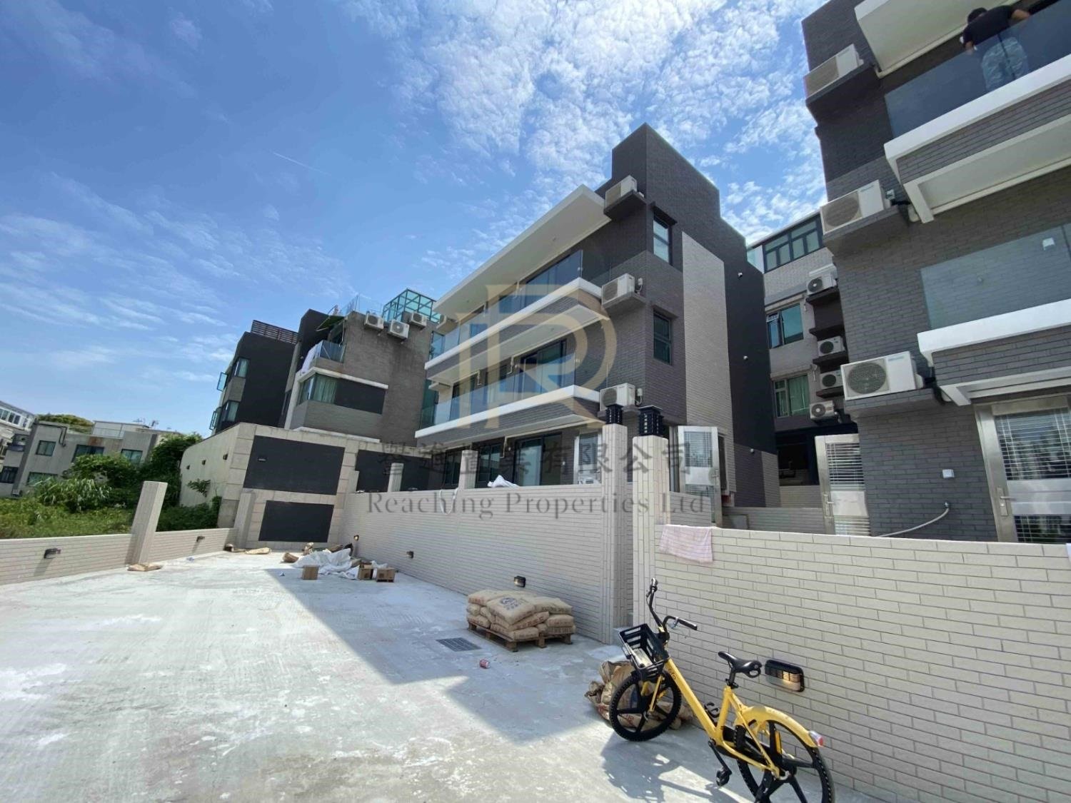 Yuen Long B010232 For Buy