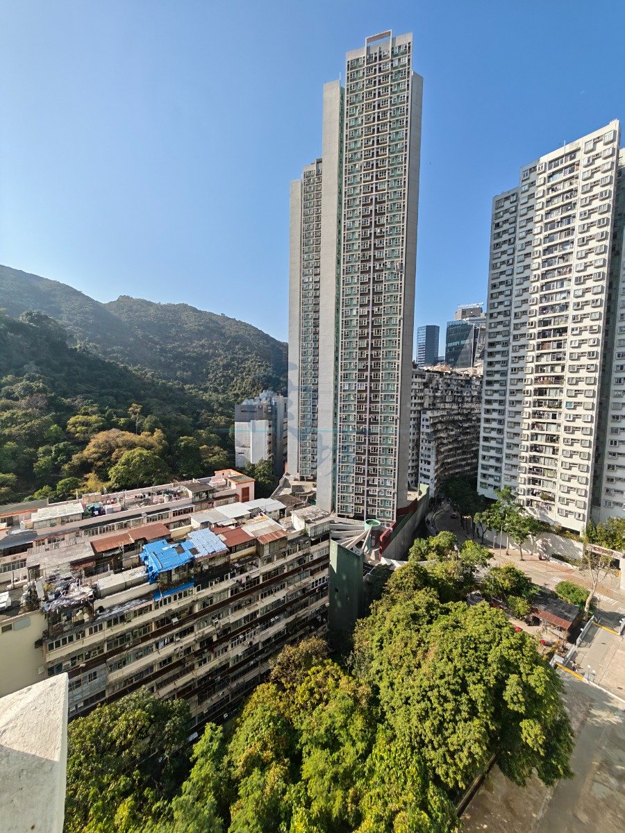 NAN FUNG SUN CHUEN BLK 02 Quarry Bay M E047099 For Buy