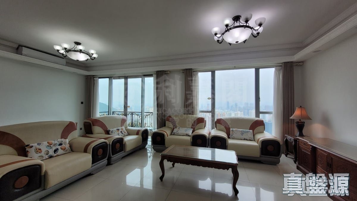 CALDECOTT Cheung Sha Wan H 1833246 For Buy
