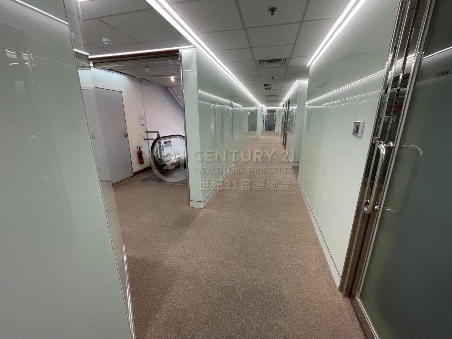 MIRROR TWR Tsim Sha Tsui 013052 For Buy