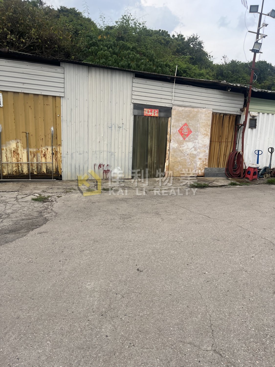 LAU FAU SHAN Yuen Long Y037943 For Buy